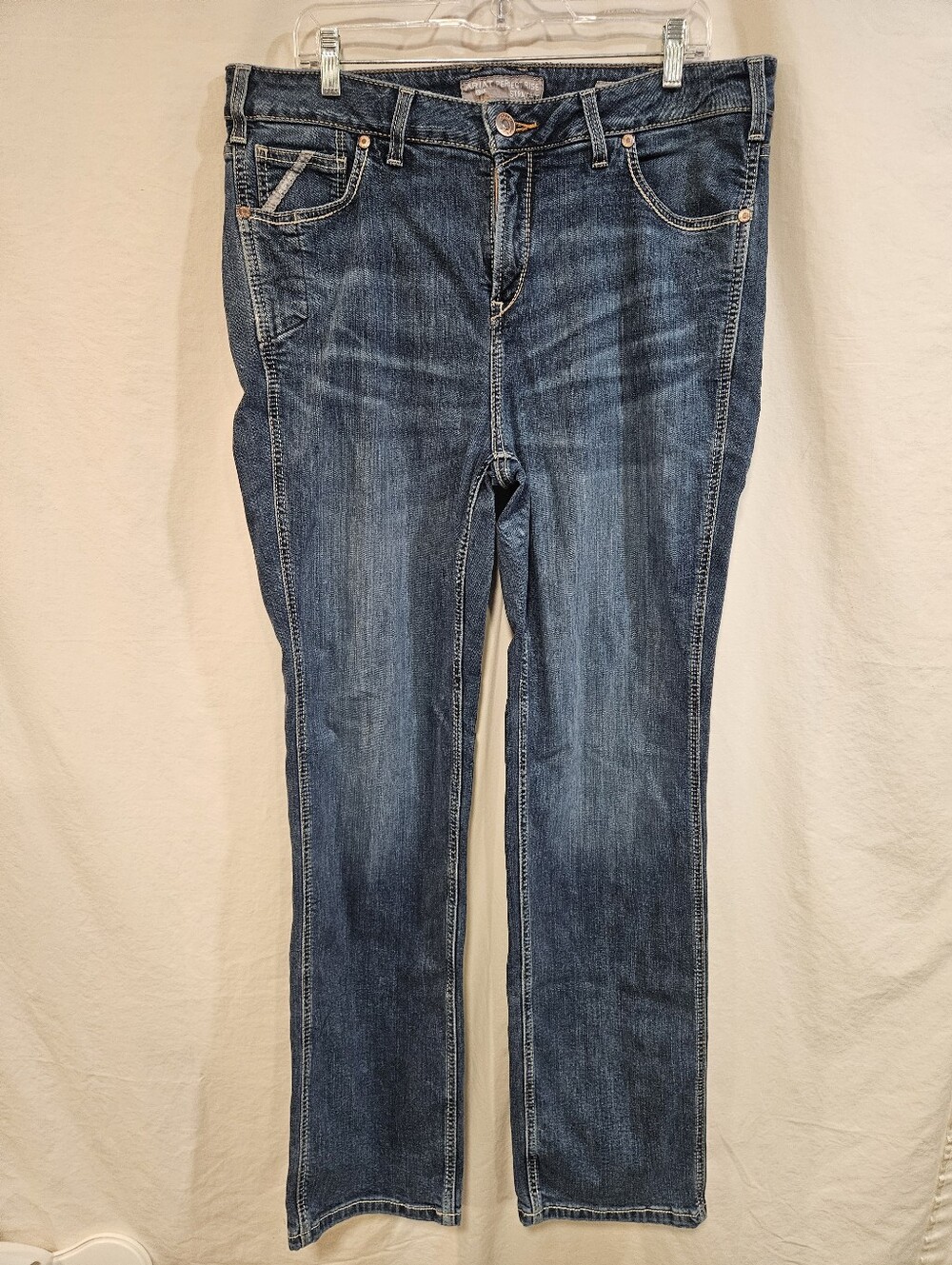 💙 Ariat Women's Medium Blue Straight-Leg Jeans